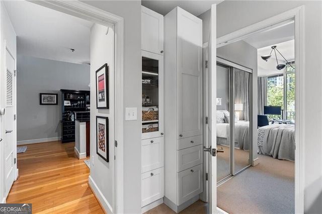 44 Peachtree Place NE 822, Atlanta, GA 30309