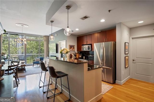 44 Peachtree Place NE 822, Atlanta, GA 30309