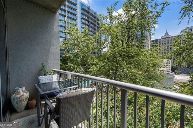 44 Peachtree Place NE 822, Atlanta, GA 30309