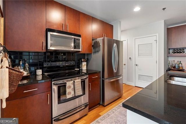 44 Peachtree Place NE 822, Atlanta, GA 30309