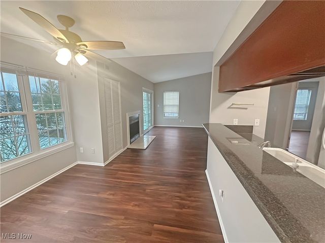 1408 Stoney Run 148, Broadview Heights, OH 44147