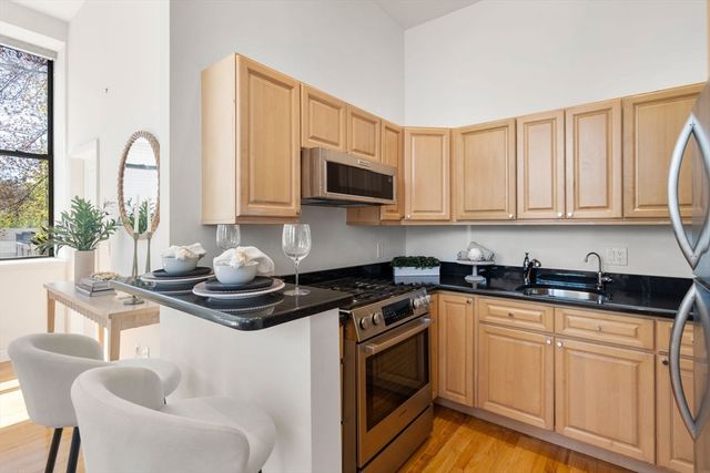 11 Wyman St 2A, Boston, MA 02130