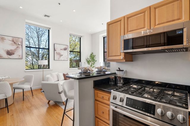 11 Wyman St 2A, Boston, MA 02130