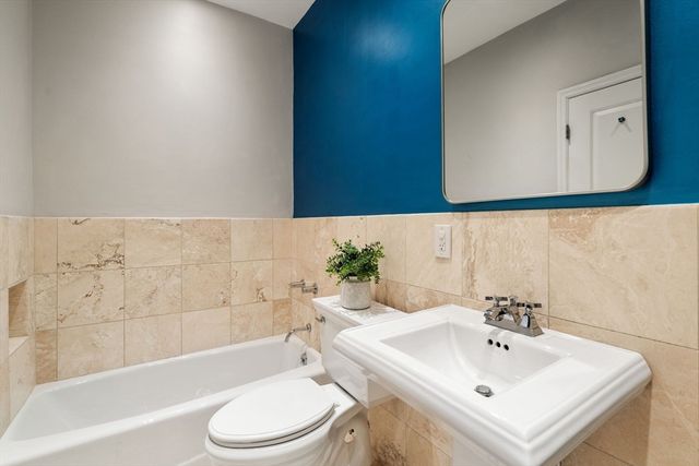 11 Wyman St 2A, Boston, MA 02130