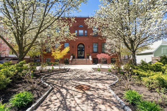 11 Wyman St 2A, Boston, MA 02130