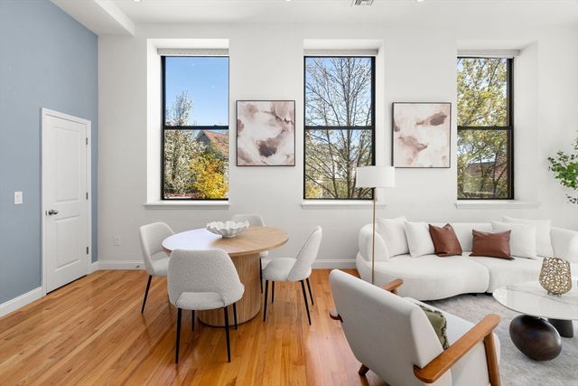 11 Wyman St 2A, Boston, MA 02130