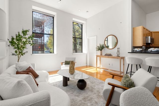 11 Wyman St 2A, Boston, MA 02130