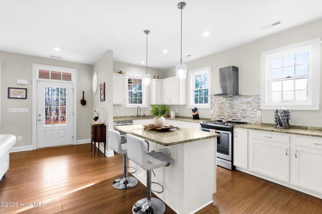 61 Spinnaker Point Road N, Oriental, NC 28571