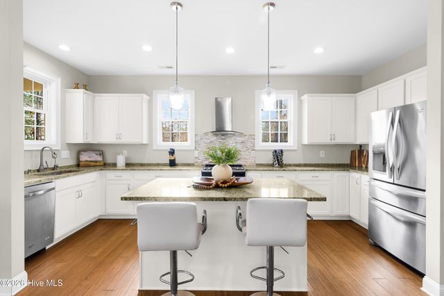 61 Spinnaker Point Road N, Oriental, NC 28571