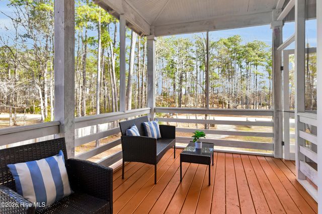 61 Spinnaker Point Road N, Oriental, NC 28571