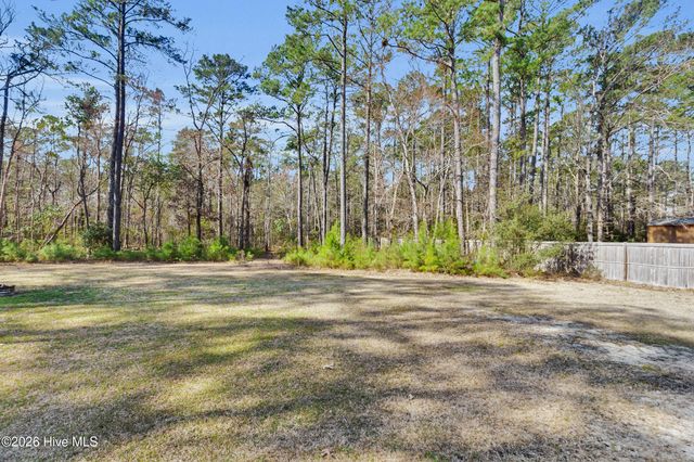 61 Spinnaker Point Road N, Oriental, NC 28571