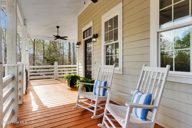 61 Spinnaker Point Road N, Oriental, NC 28571