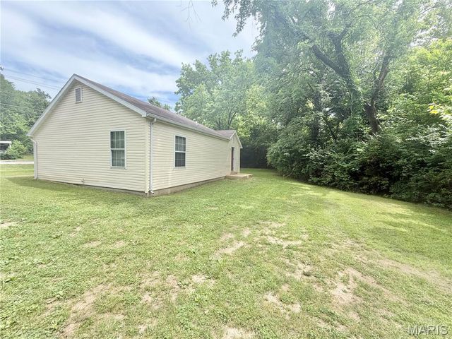 1408 W Congress Street, Pacific, MO 63069