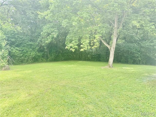 1408 W Congress Street, Pacific, MO 63069
