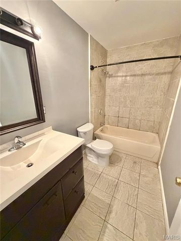 1408 W Congress Street, Pacific, MO 63069