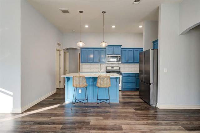 6808 NW 156th Street, Edmond, OK 73013