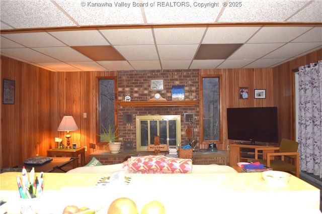 882 Patterson Drive, Elkview, WV 25071