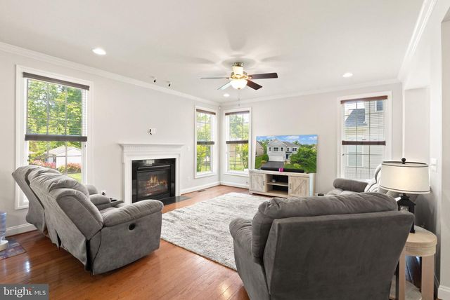 6874 NOYES AVE, Haymarket, VA 20169