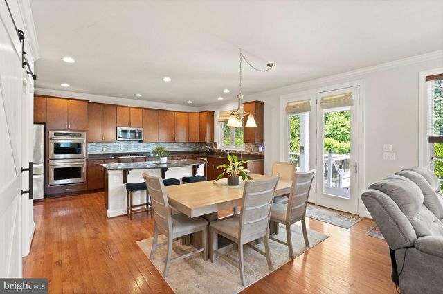 6874 NOYES AVE, Haymarket, VA 20169