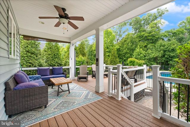 6874 NOYES AVE, Haymarket, VA 20169
