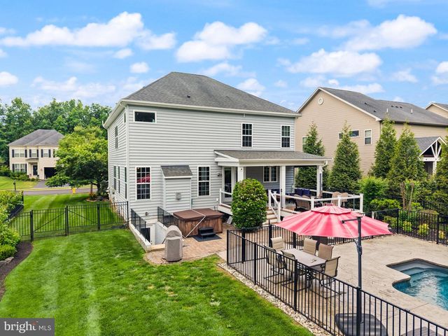 6874 NOYES AVE, Haymarket, VA 20169