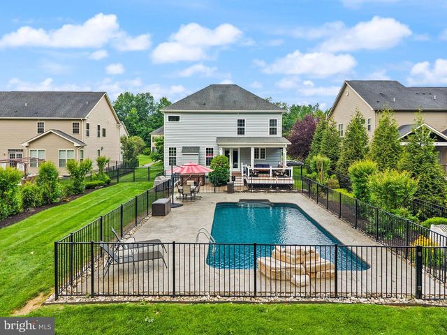 6874 NOYES AVE, Haymarket, VA 20169