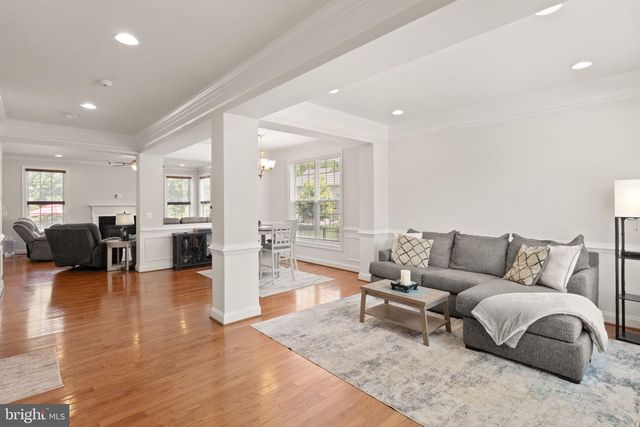 6874 NOYES AVE, Haymarket, VA 20169