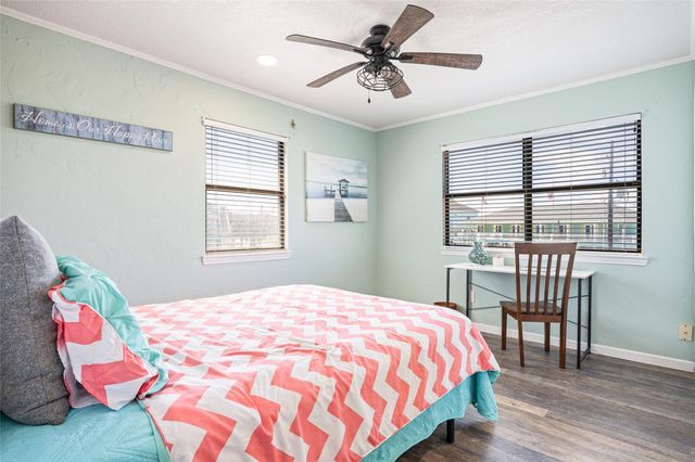 3040 Carioca Court, Crystal Beach, TX 77650