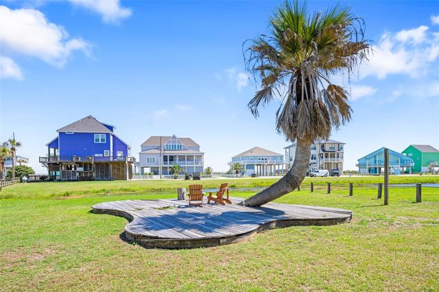 3040 Carioca Court, Crystal Beach, TX 77650