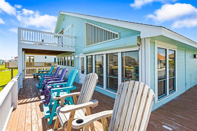 3040 Carioca Court, Crystal Beach, TX 77650