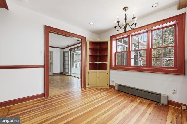 4701 ARGYLE AVE, Garrett Park, MD 20896