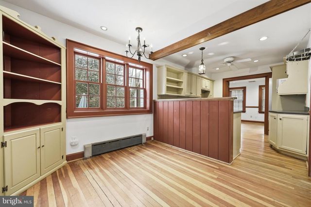 4701 ARGYLE AVE, Garrett Park, MD 20896