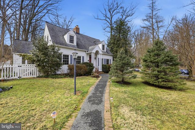 4701 ARGYLE AVE, Garrett Park, MD 20896