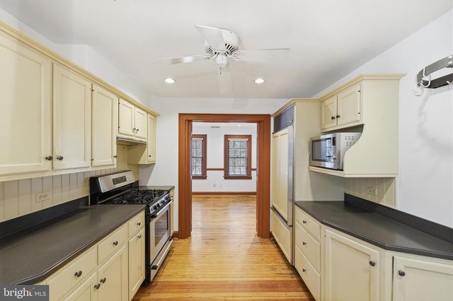 4701 ARGYLE AVE, Garrett Park, MD 20896