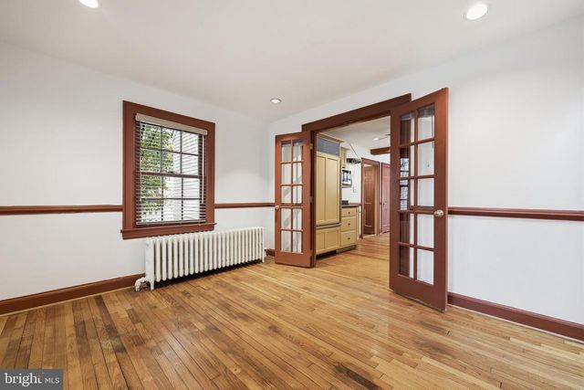 4701 ARGYLE AVE, Garrett Park, MD 20896