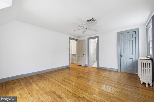 4701 ARGYLE AVE, Garrett Park, MD 20896