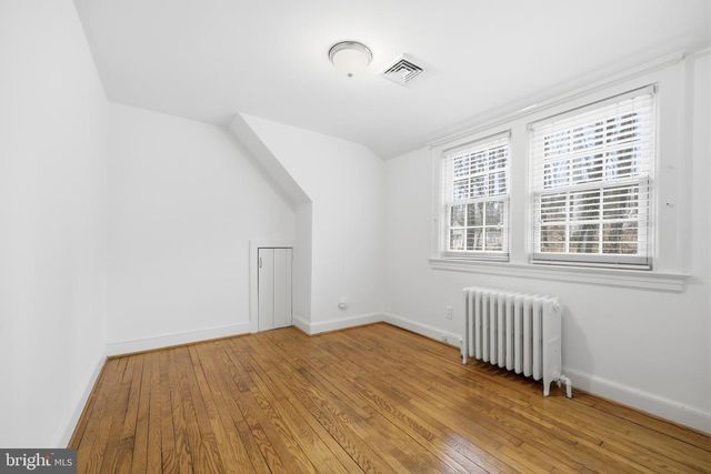 4701 ARGYLE AVE, Garrett Park, MD 20896