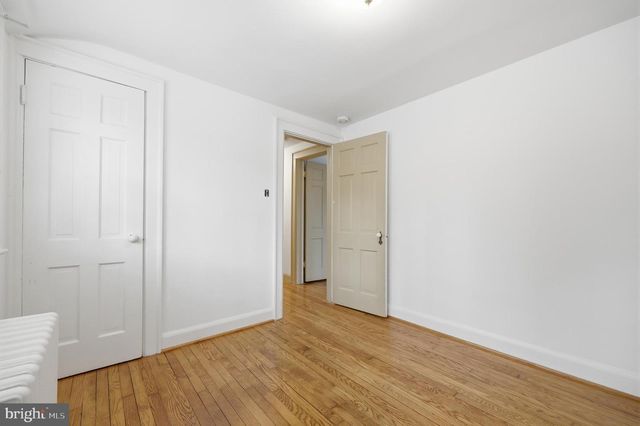 4701 ARGYLE AVE, Garrett Park, MD 20896