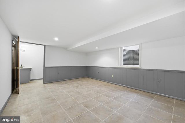 4701 ARGYLE AVE, Garrett Park, MD 20896