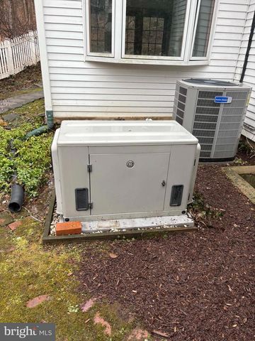 4701 ARGYLE AVE, Garrett Park, MD 20896