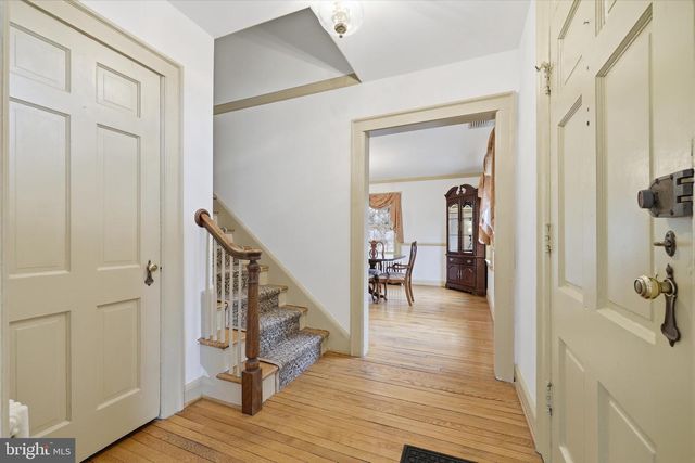 4701 ARGYLE AVE, Garrett Park, MD 20896