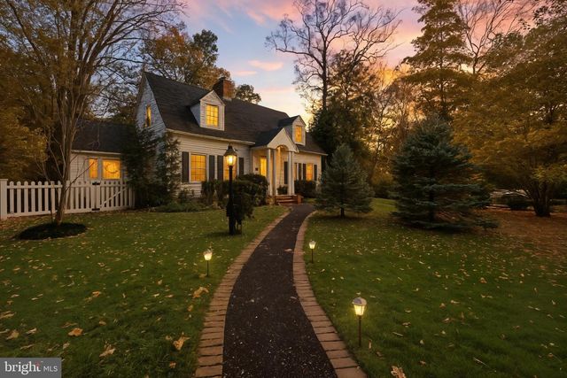 4701 ARGYLE AVE, Garrett Park, MD 20896