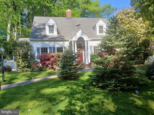 4701 ARGYLE AVE, Garrett Park, MD 20896