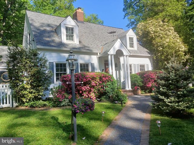 4701 ARGYLE AVE, Garrett Park, MD 20896