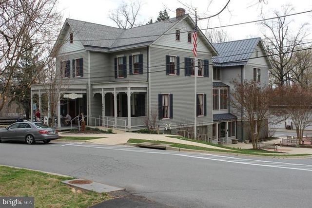 4701 ARGYLE AVE, Garrett Park, MD 20896