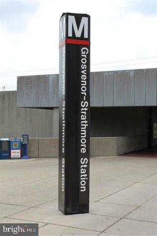 4701 ARGYLE AVE, Garrett Park, MD 20896