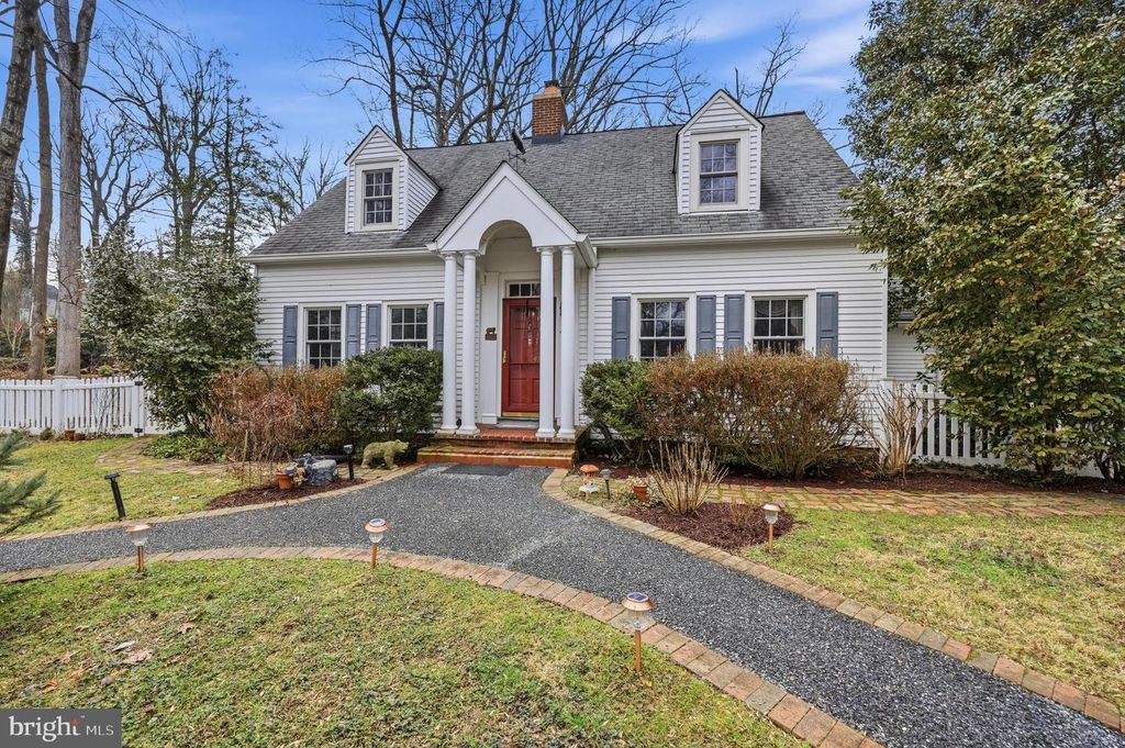 4701 ARGYLE AVE, Garrett Park, MD 20896