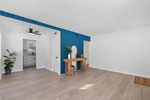 2401 Greenvale Road, Cleveland, OH 44121