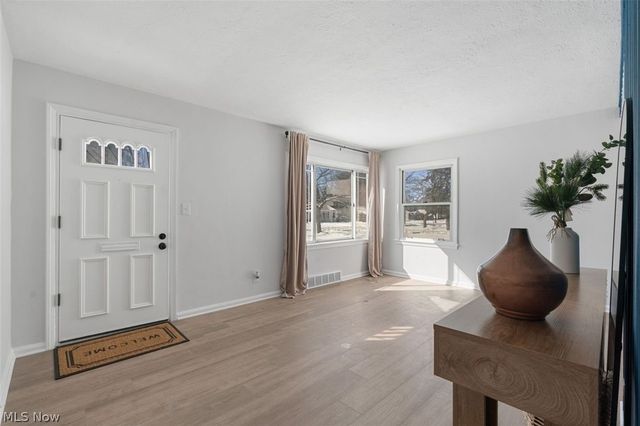 2401 Greenvale Road, Cleveland, OH 44121