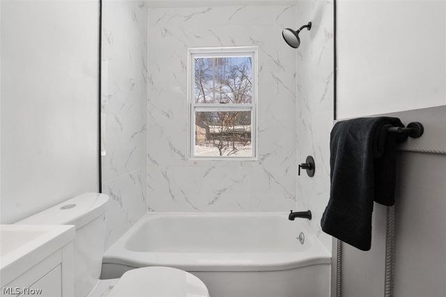 2401 Greenvale Road, Cleveland, OH 44121